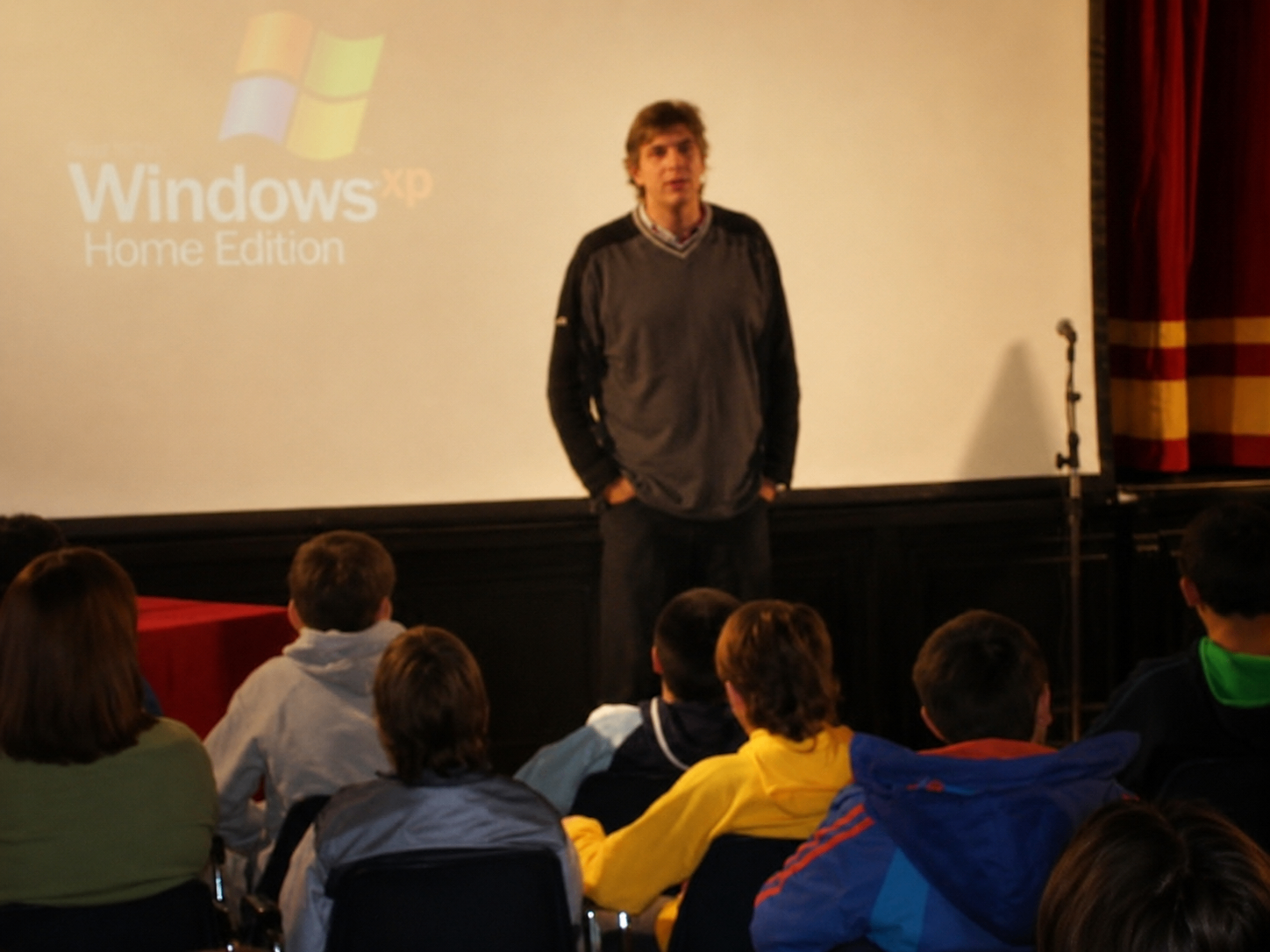 Diego Maggi giving a presentation to young players